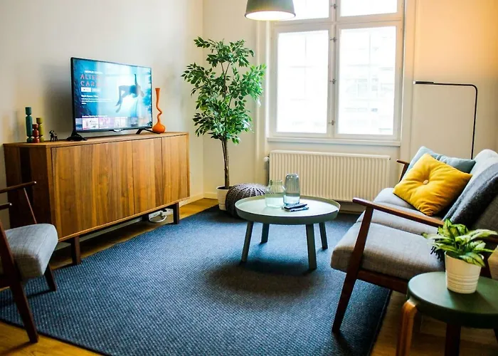 Luxury In The Heart Of Near Harbour Baths
