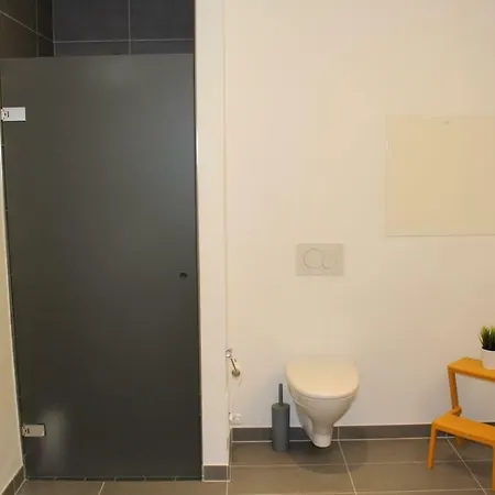 Luxury In The Heart Of Near Harbour Baths Apartment