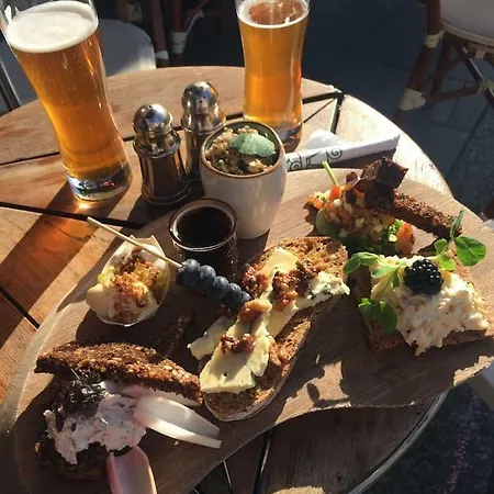 Luxury In The Heart Of Near Harbour Baths Appartamento