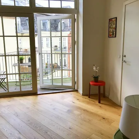 Luxury In The Heart Of Near Harbour Baths *