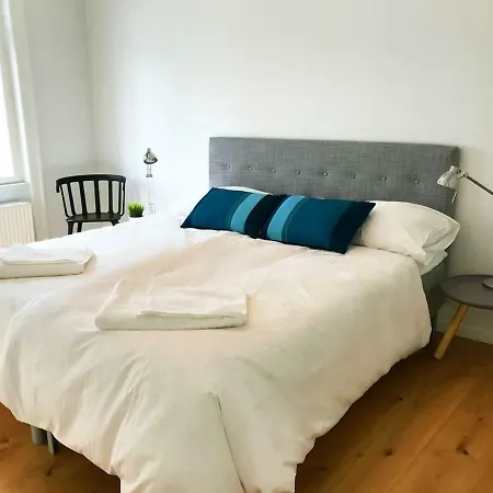 Luxury In The Heart Of Near Harbour Baths
