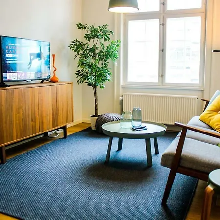 Luxury In The Heart Of Near Harbour Baths