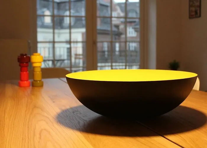 Luxury In The Heart Of Near Harbour Baths Apartment