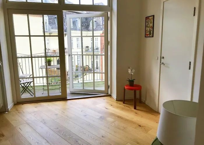 Luxury In The Heart Of Near Harbour Baths *